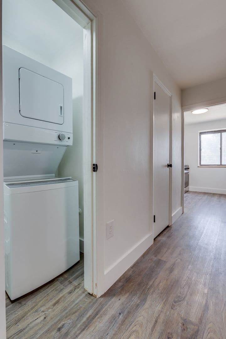 Pittsburgh Apartment: 732 E Warrington Ave