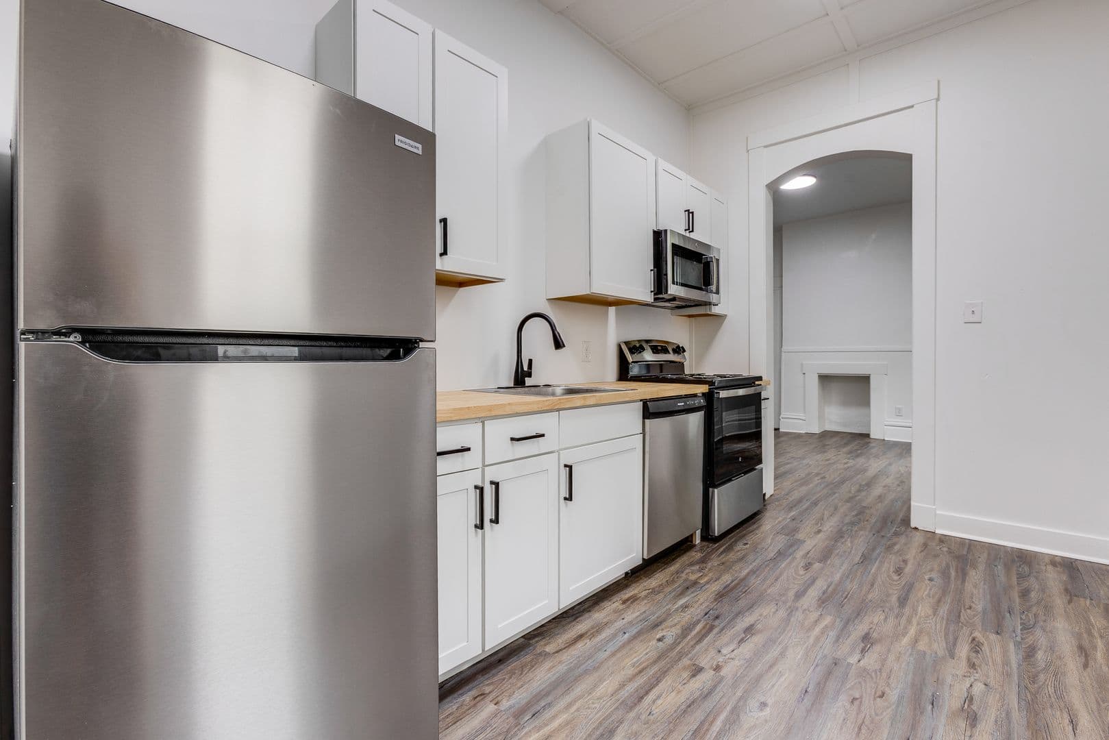Pittsburgh Apartment: 240 Hazelwood Ave