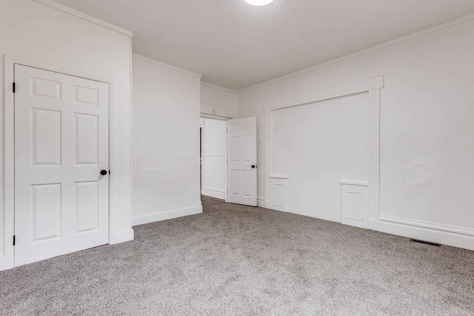 Pittsburgh Apartment: 240 Hazelwood Ave