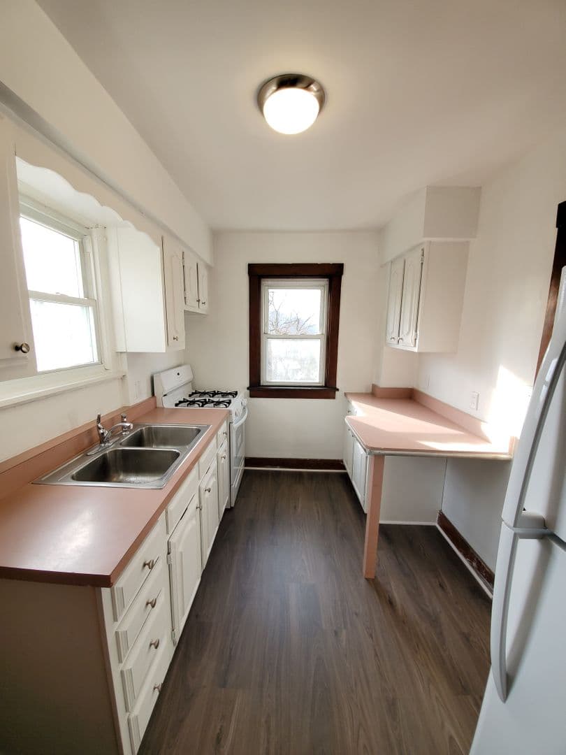 Pittsburgh House: 4714 Sylvan Ave