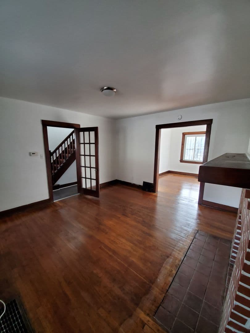 Pittsburgh House: 4714 Sylvan Ave