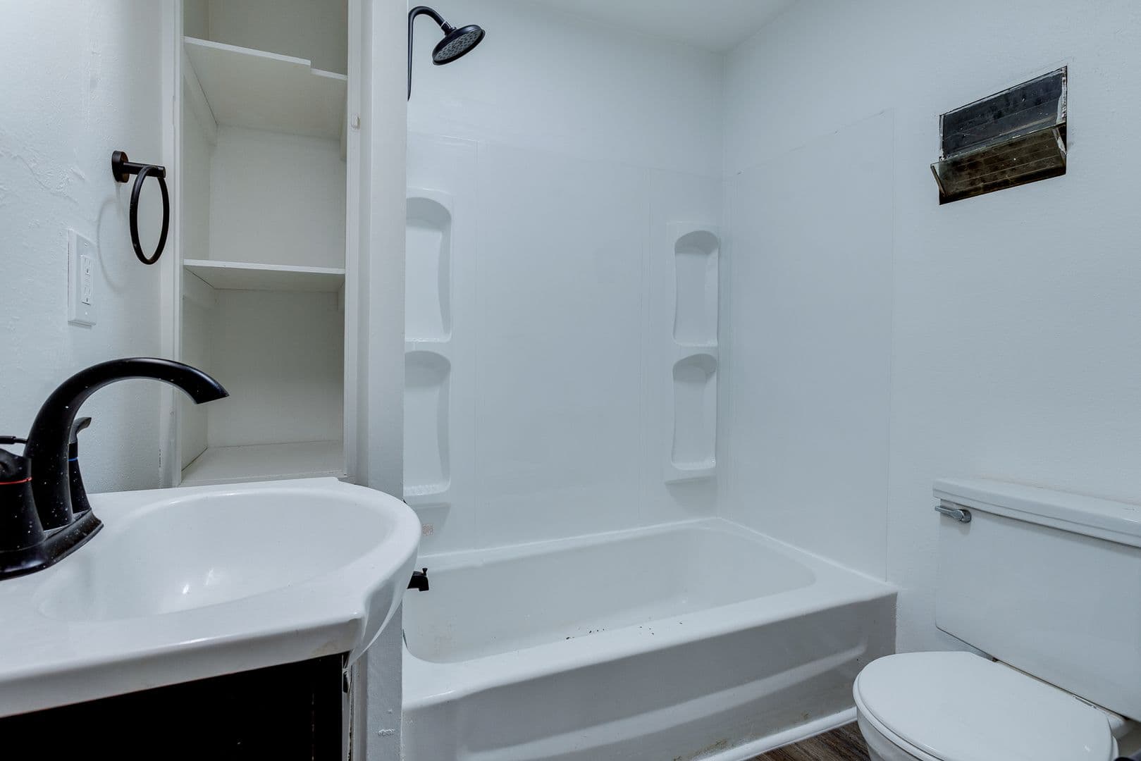 Pittsburgh Apartment: 732 E Warrington Ave