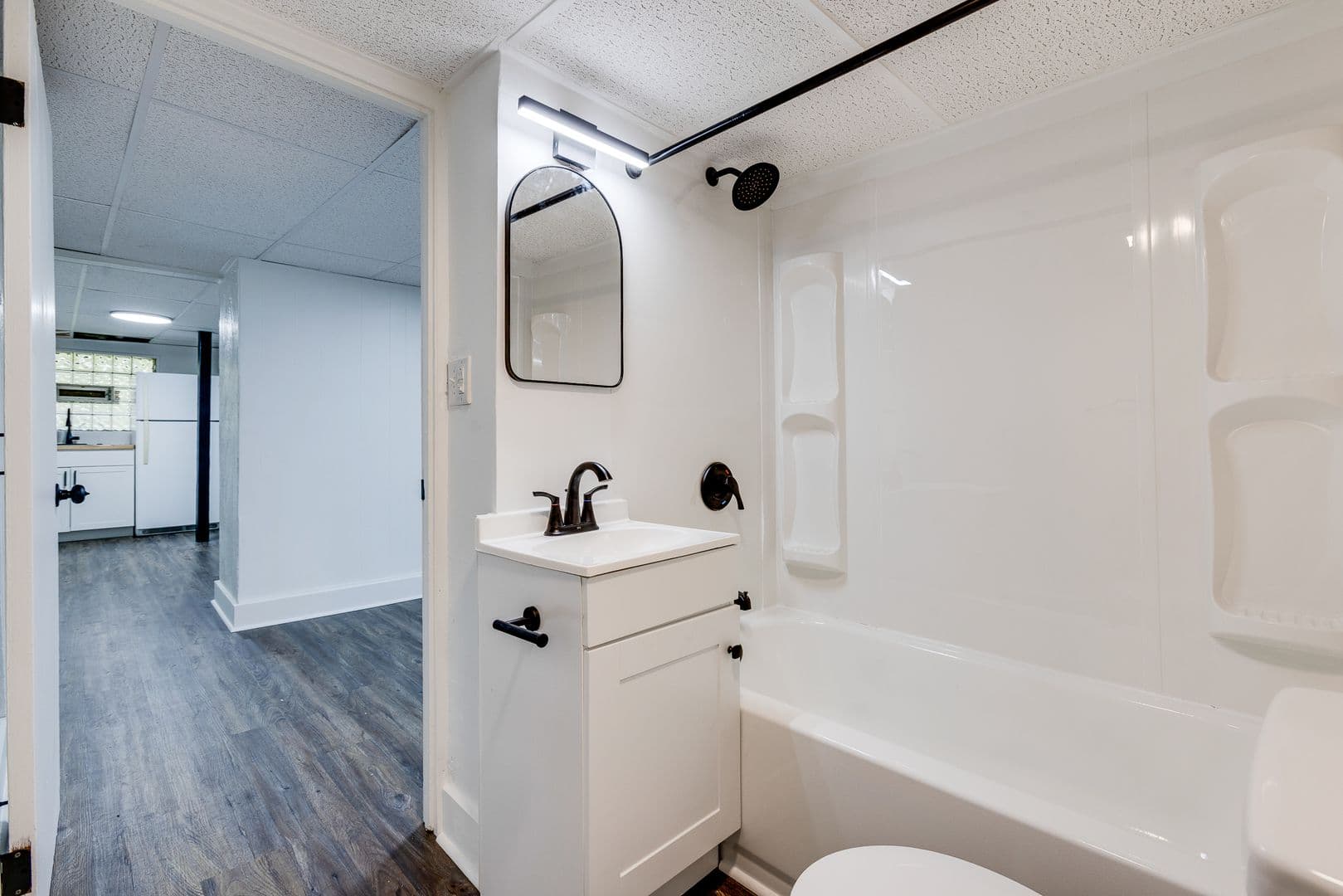 Pittsburgh Apartment: 238 Hazelwood Ave