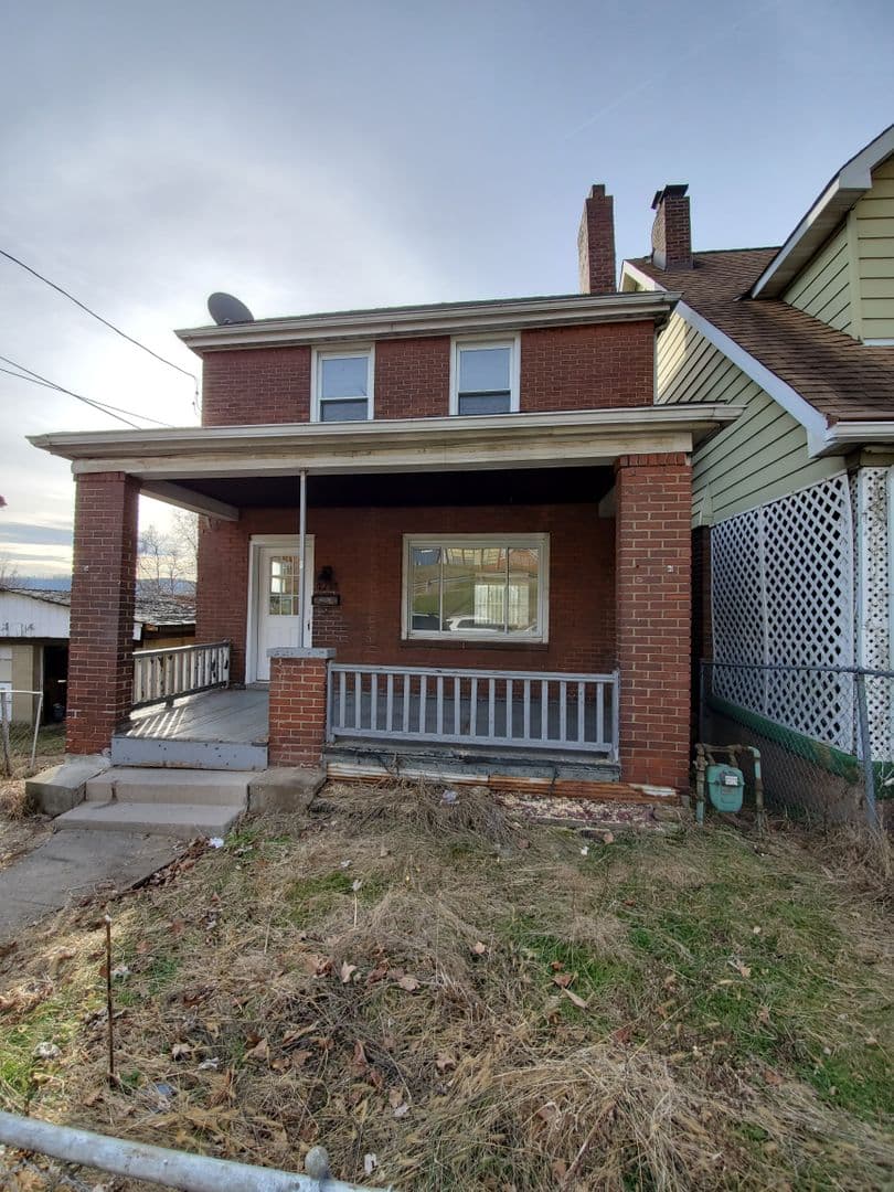 Pittsburgh House: 4714 Sylvan Ave
