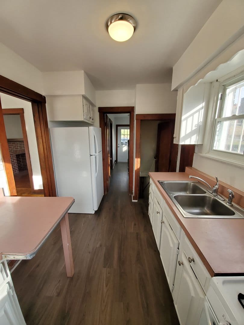 Pittsburgh House: 4714 Sylvan Ave