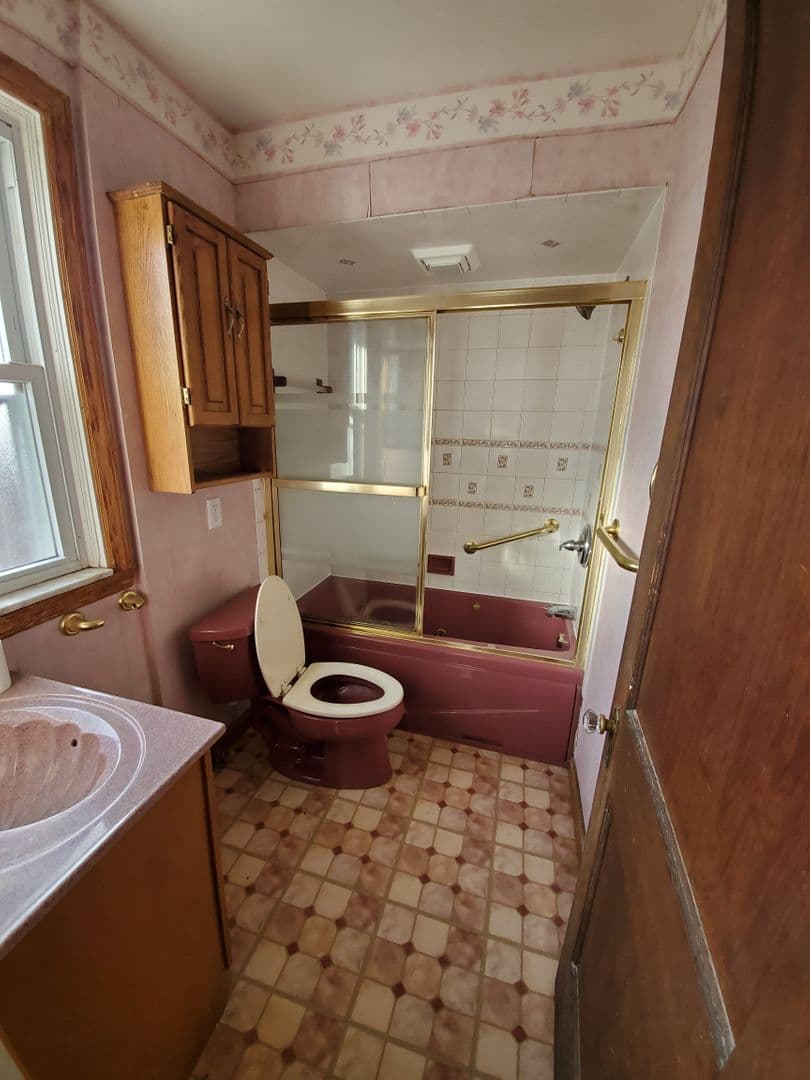 Pittsburgh House: 4714 Sylvan Ave