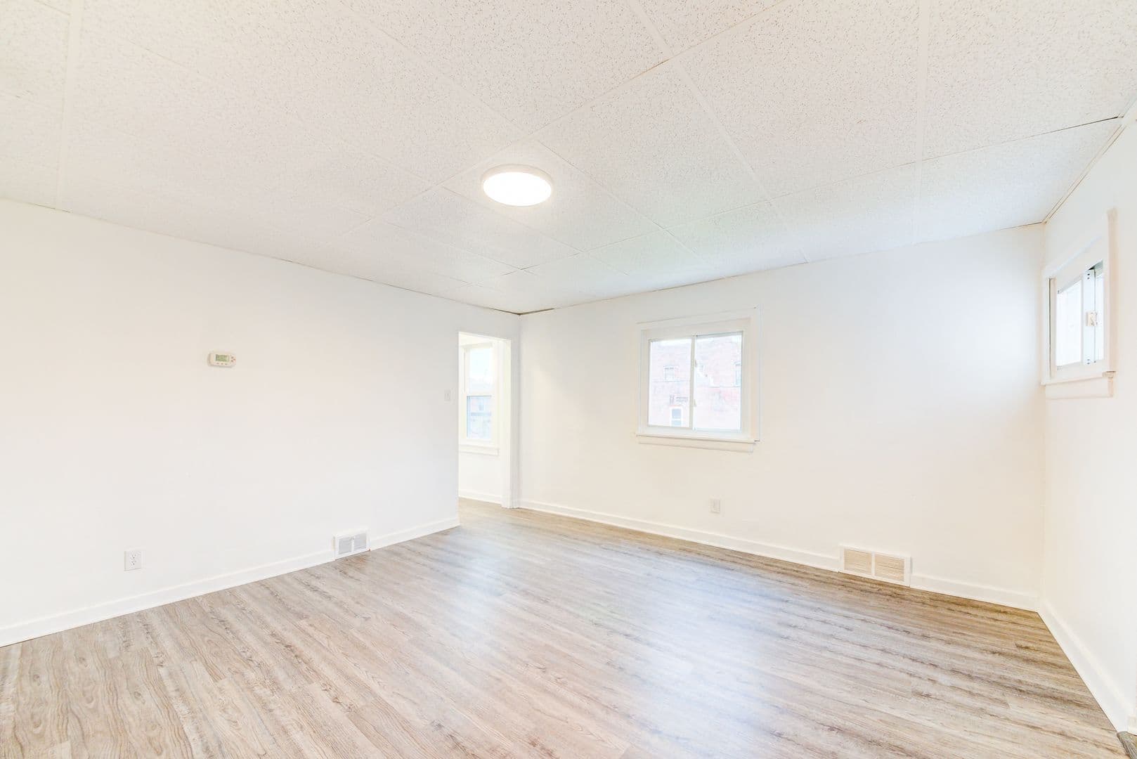 Pittsburgh Apartment: 615 E Warrington Ave