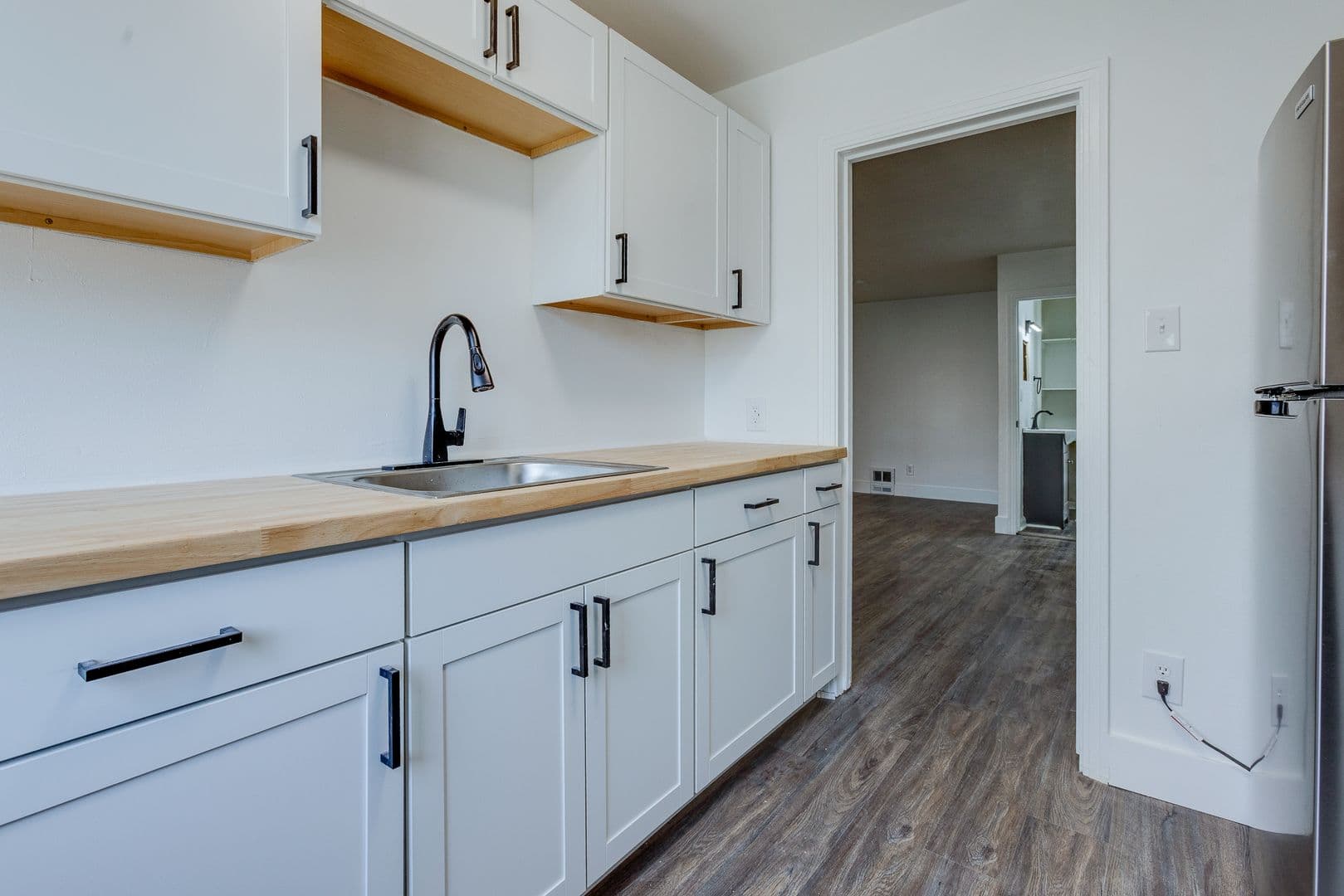 Pittsburgh Apartment: 732 E Warrington Ave