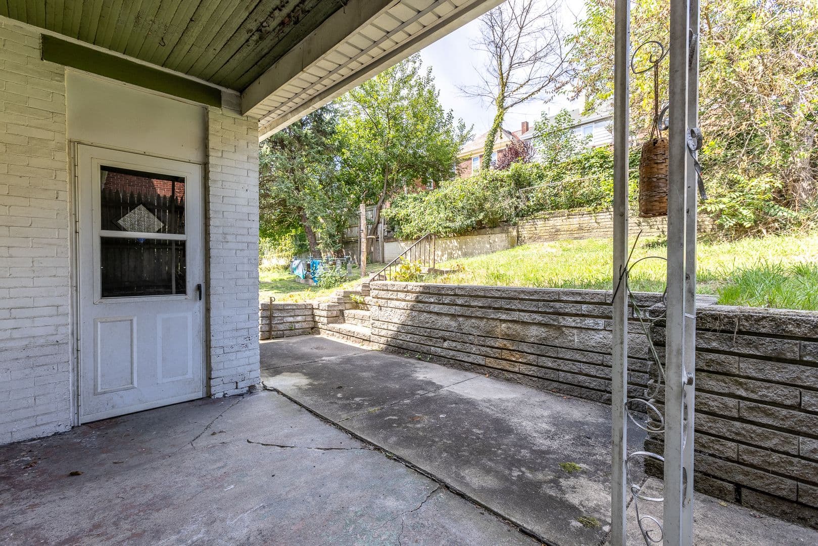 Pittsburgh House: 415 Edgemont St