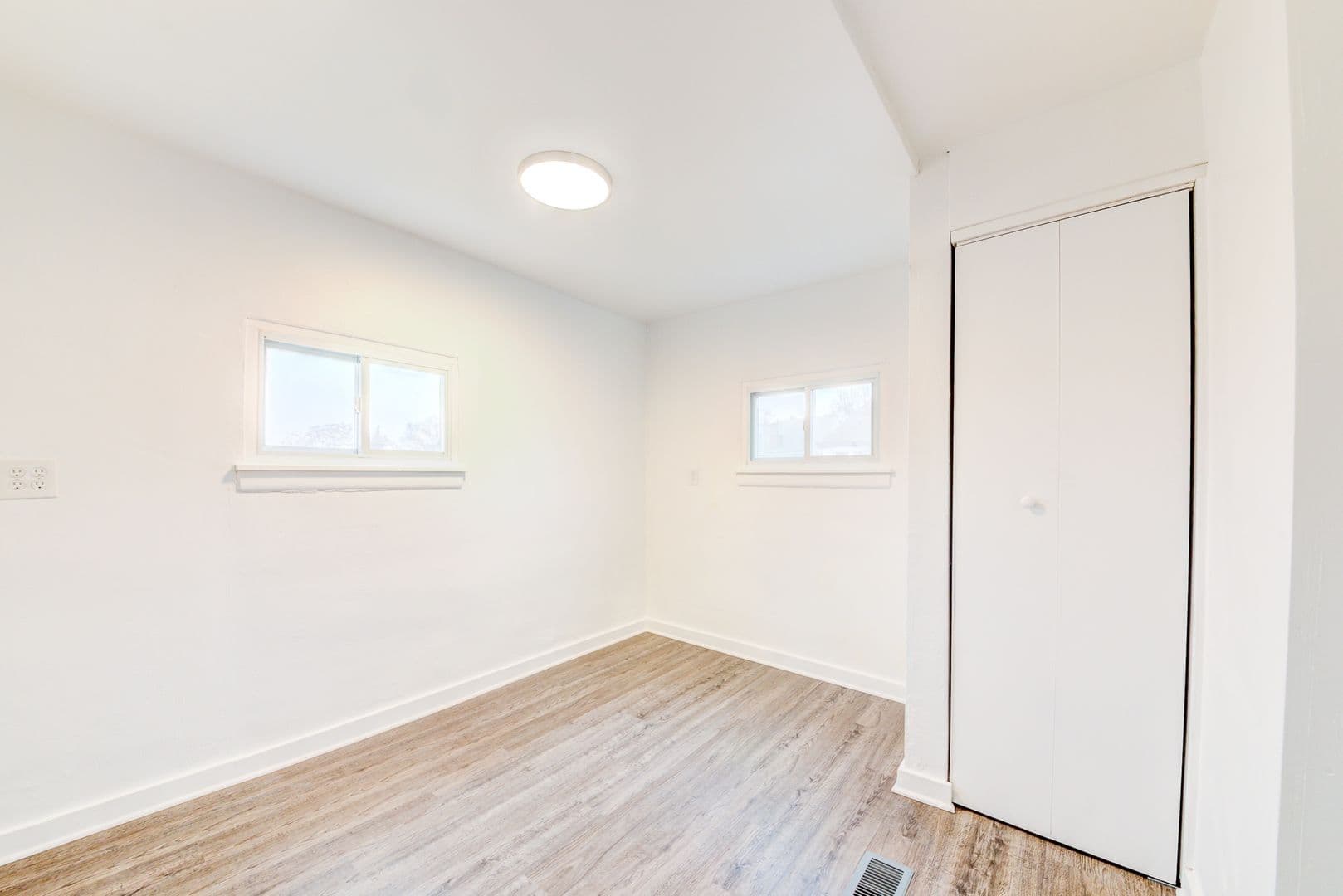 Pittsburgh Apartment: 615 E Warrington Ave