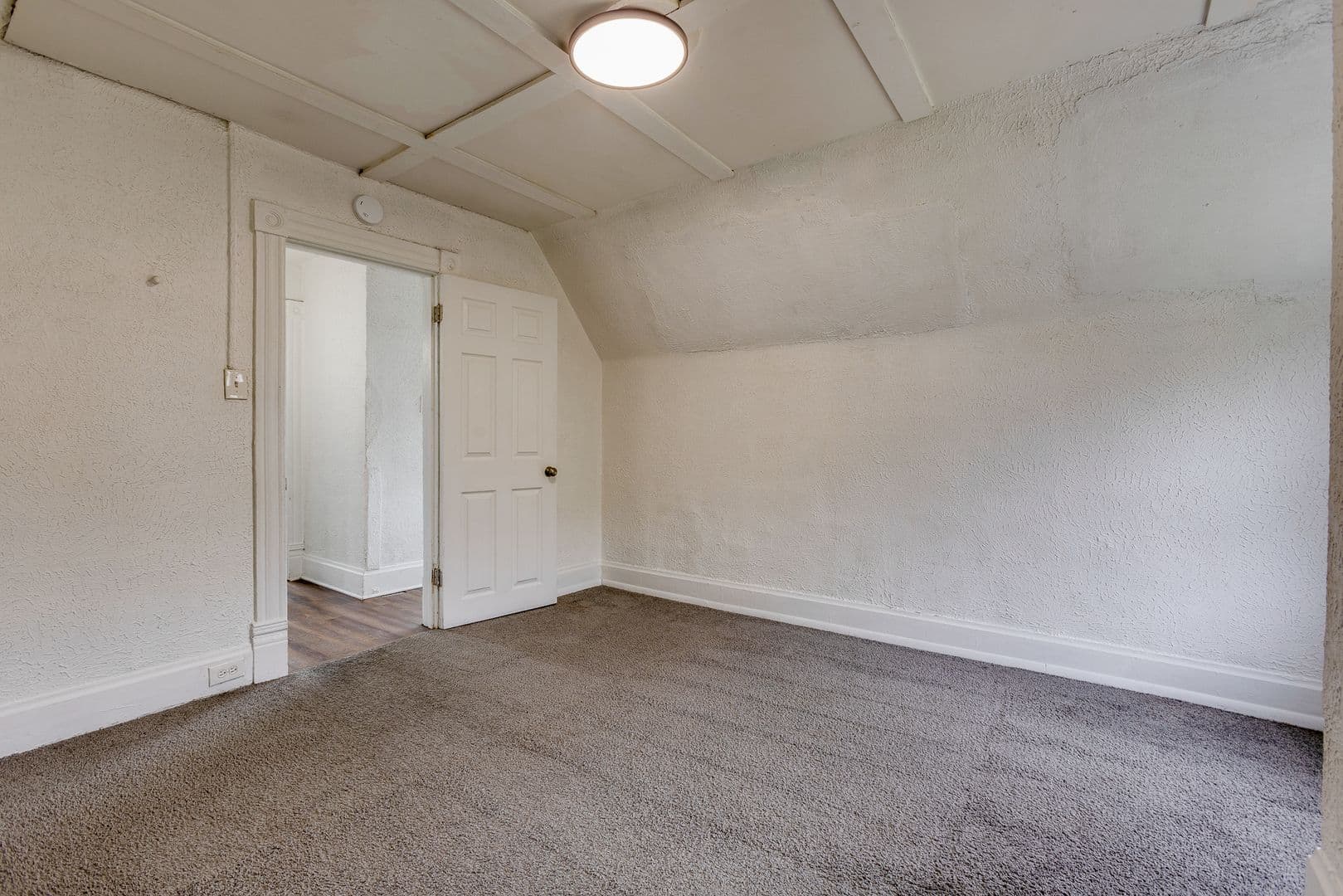 Pittsburgh House: 415 Edgemont St