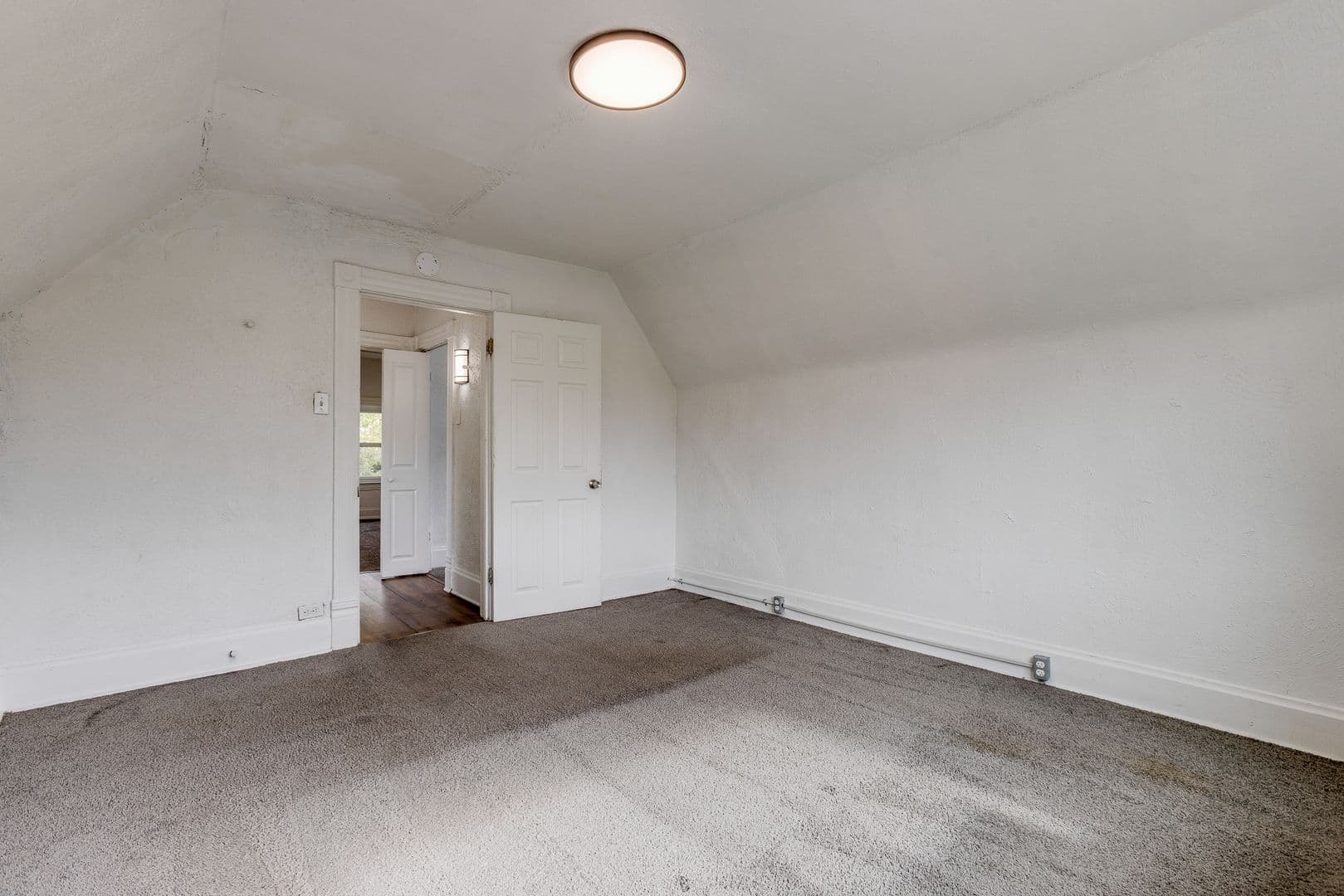Pittsburgh House: 415 Edgemont St