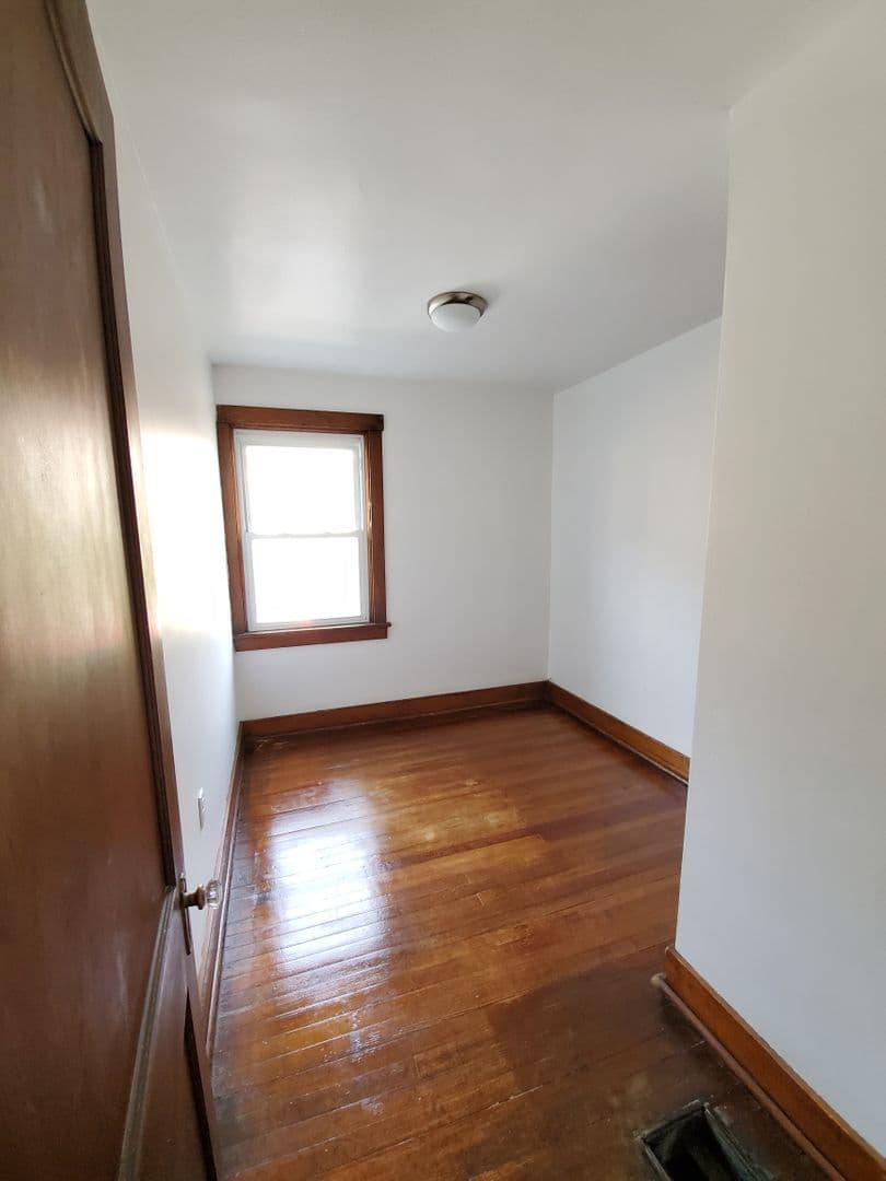 Pittsburgh House: 4714 Sylvan Ave