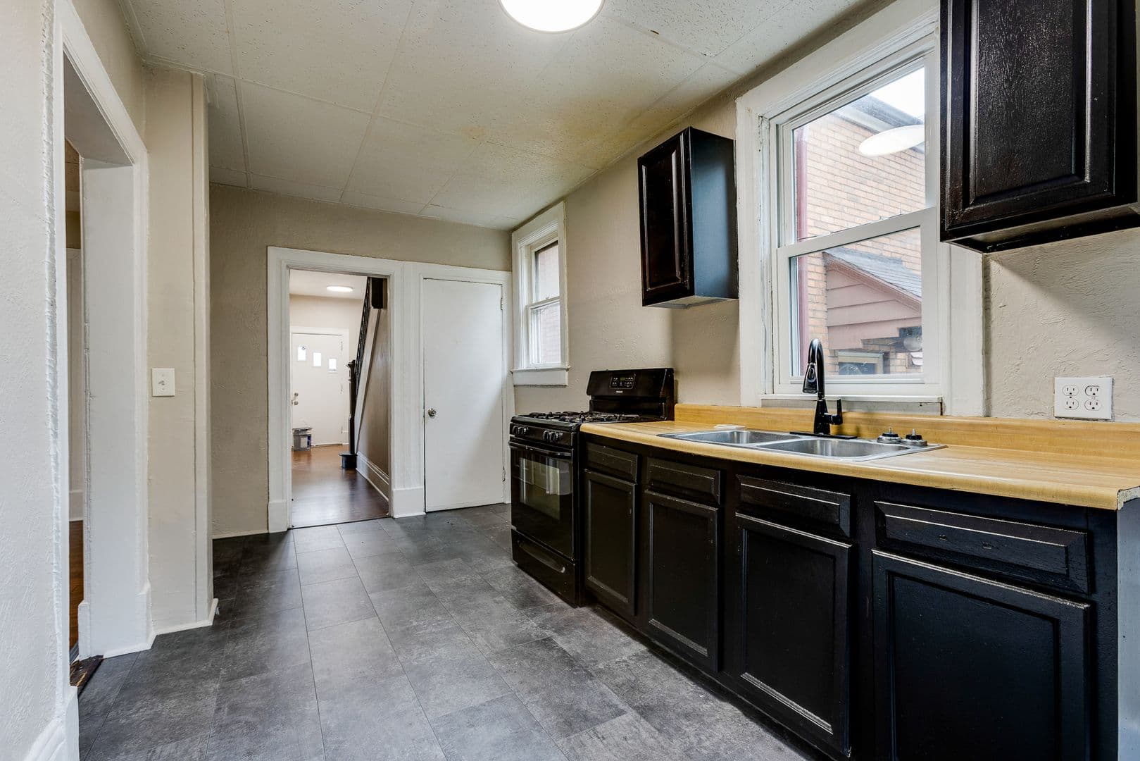 Pittsburgh House: 415 Edgemont St