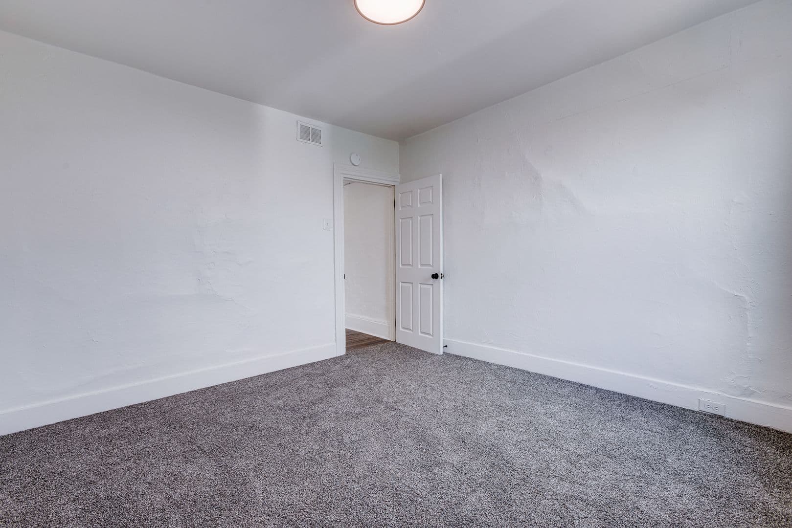 Pittsburgh Apartment: 35 Mt Oliver St