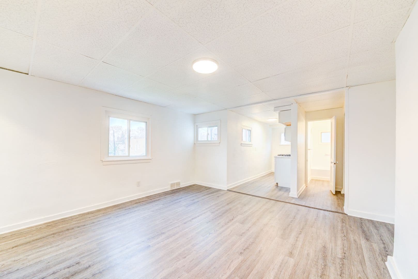 Pittsburgh Apartment: 615 E Warrington Ave