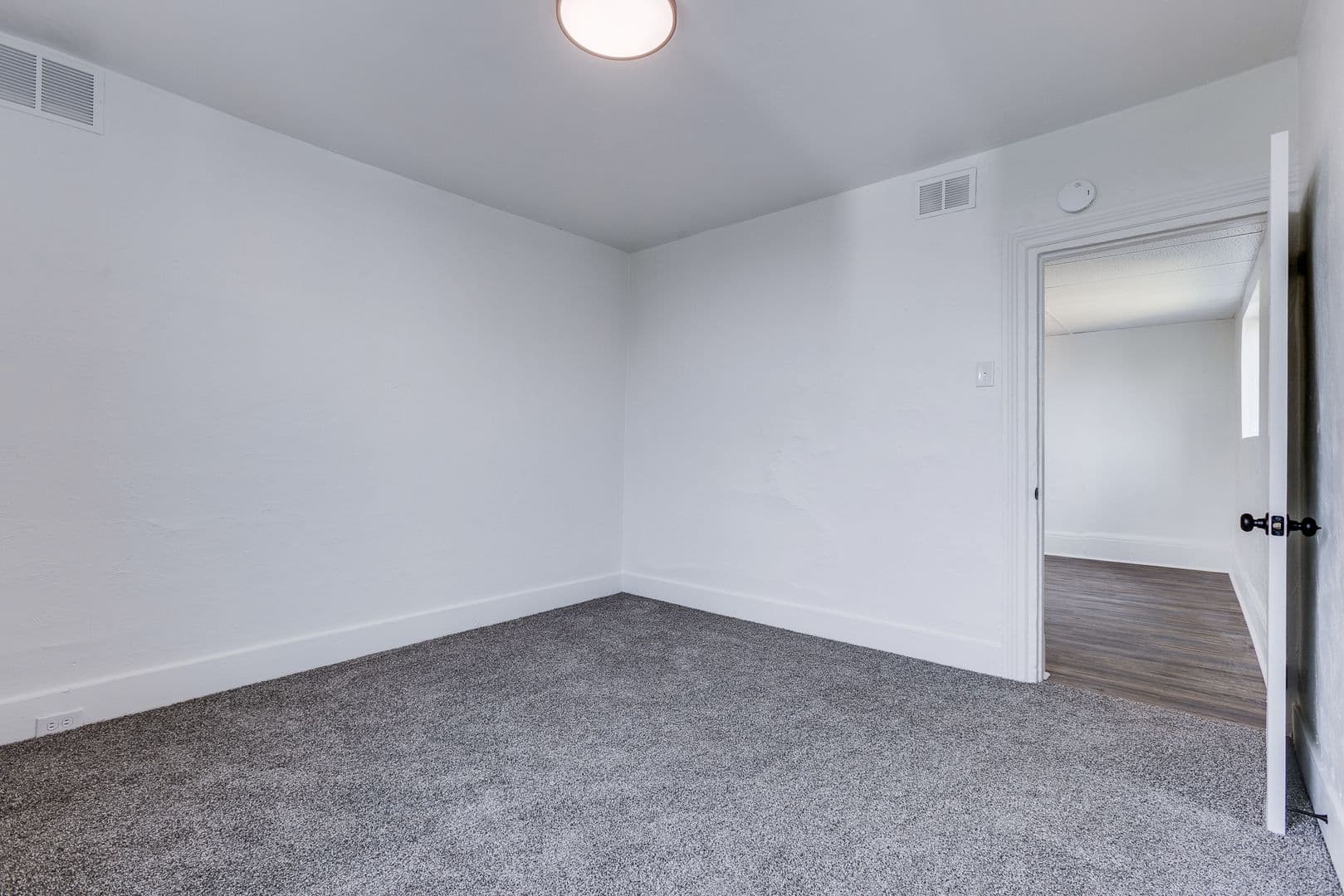 Pittsburgh Apartment: 35 Mt Oliver St
