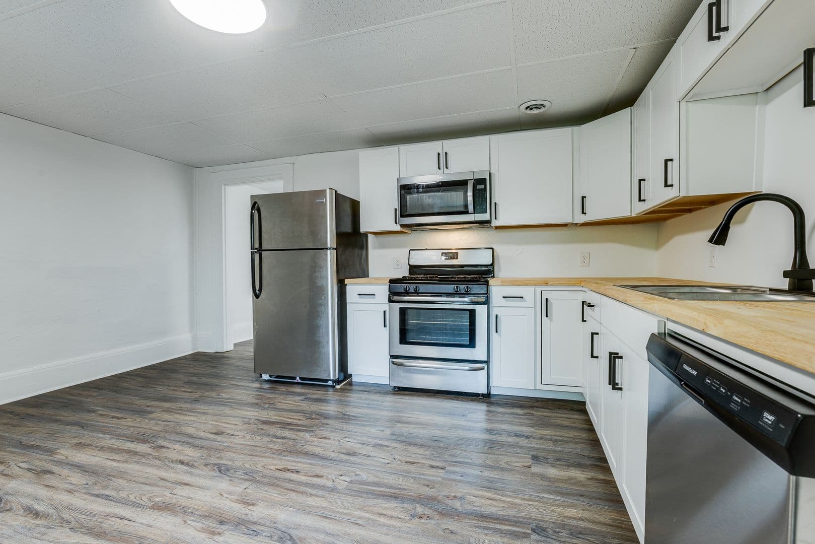 Pittsburgh Apartment: 35 Mt Oliver St