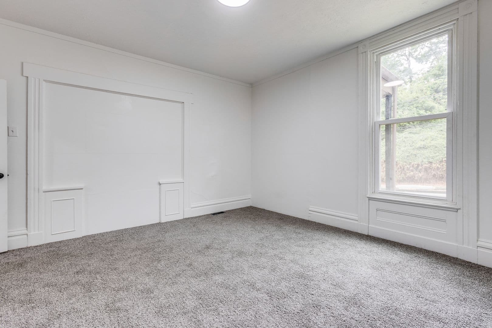 Pittsburgh Apartment: 240 Hazelwood Ave