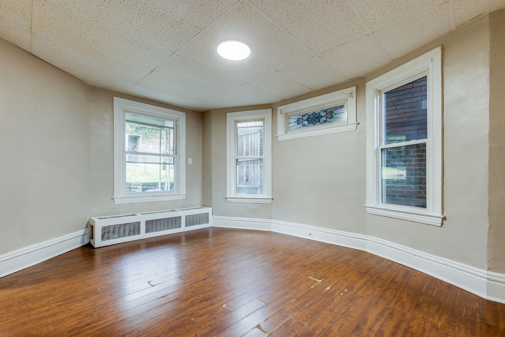 Pittsburgh House: 415 Edgemont St
