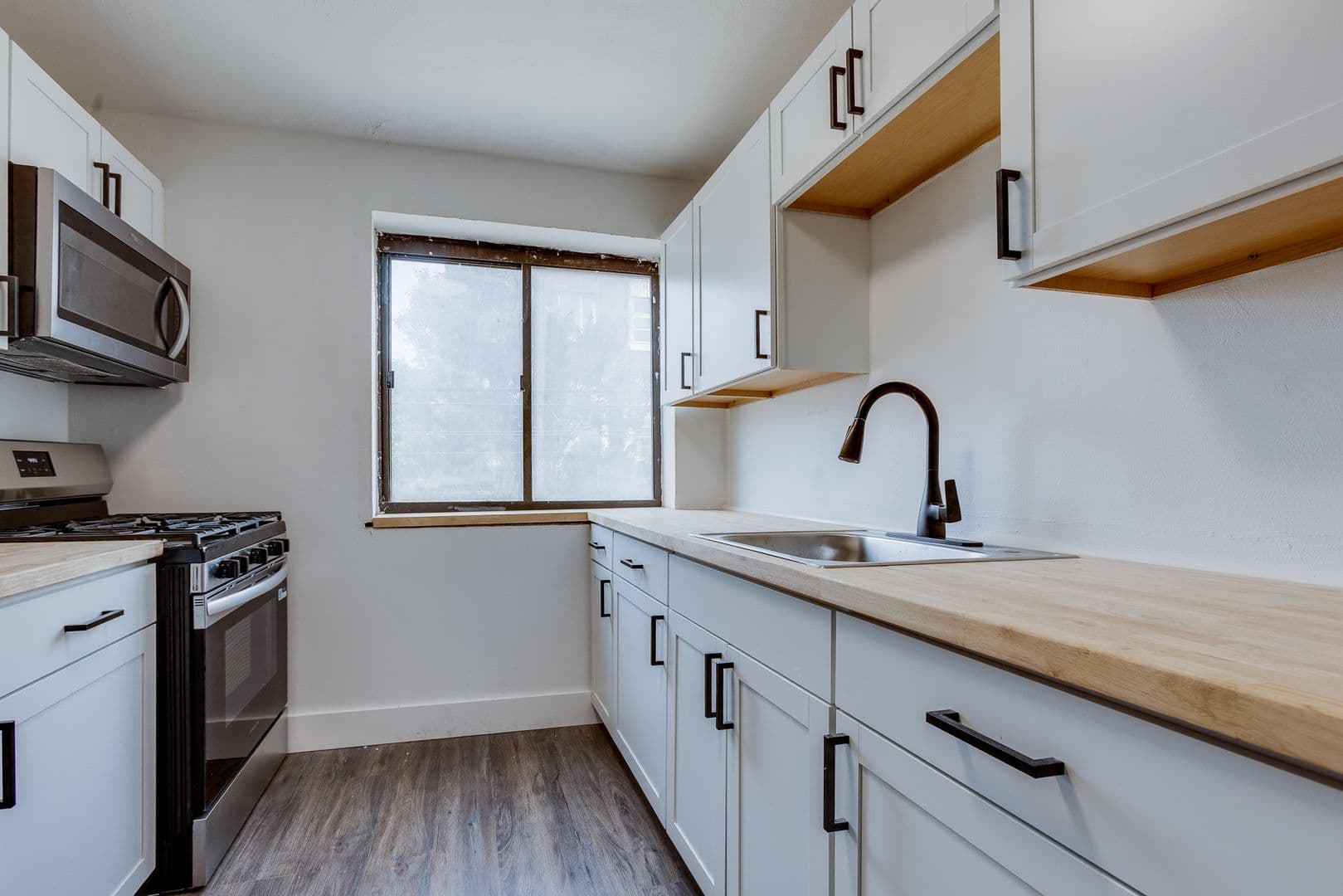 Pittsburgh Apartment: 732 E Warrington Ave