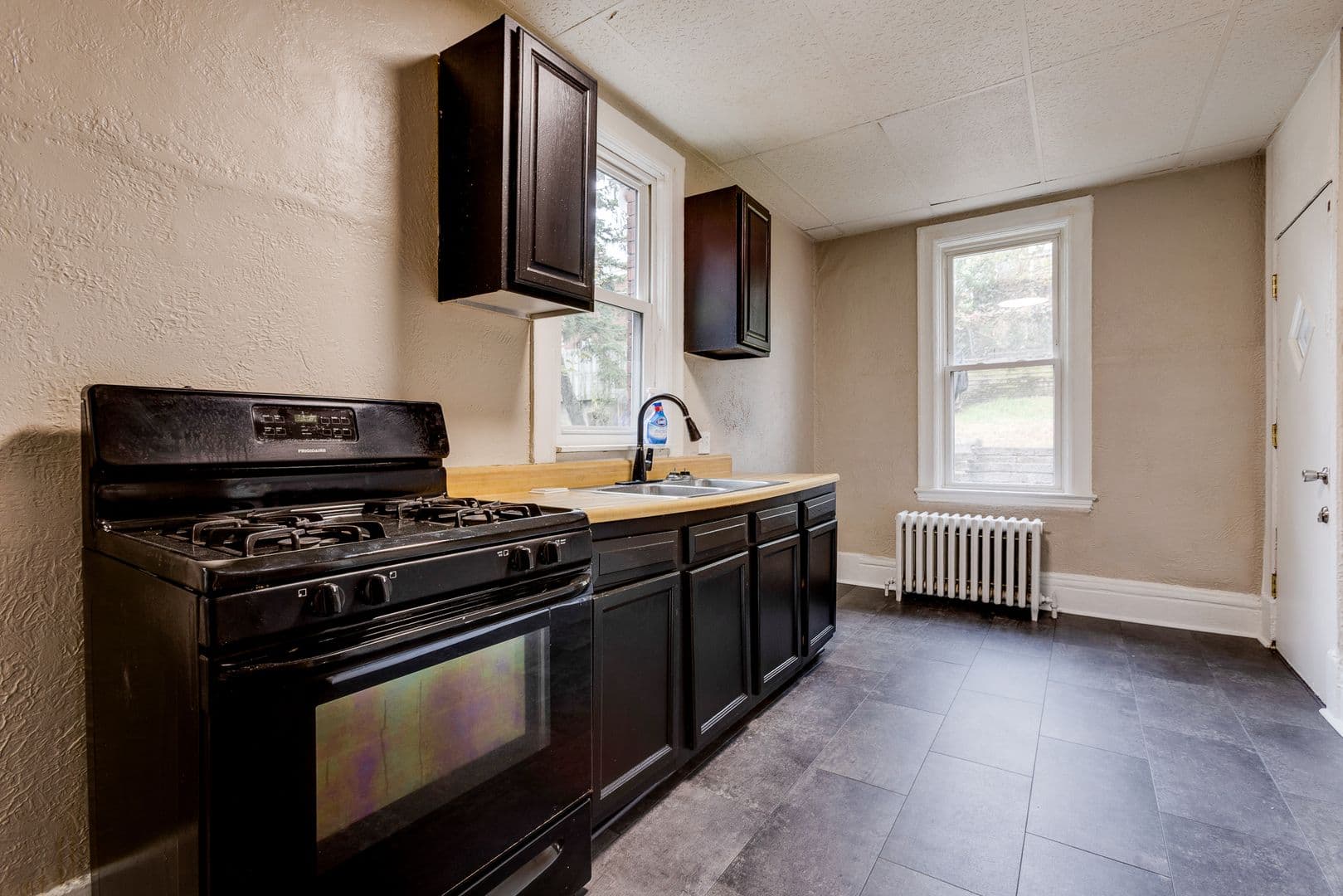 Pittsburgh House: 415 Edgemont St