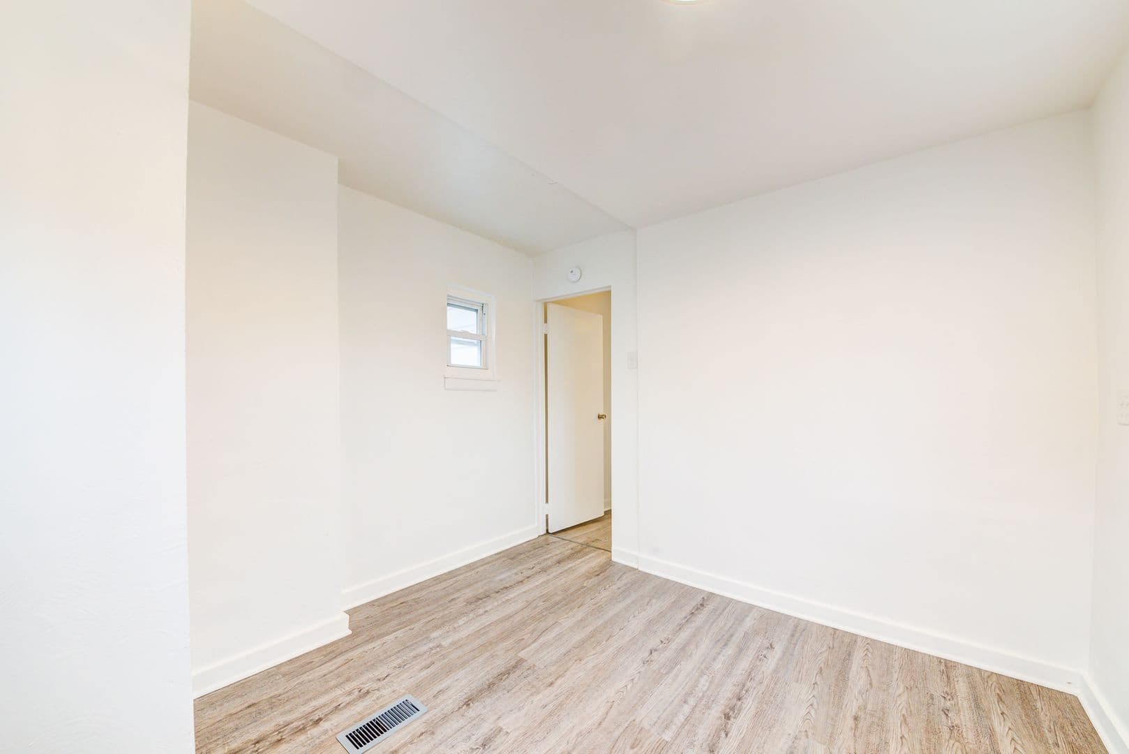 Pittsburgh Apartment: 615 E Warrington Ave