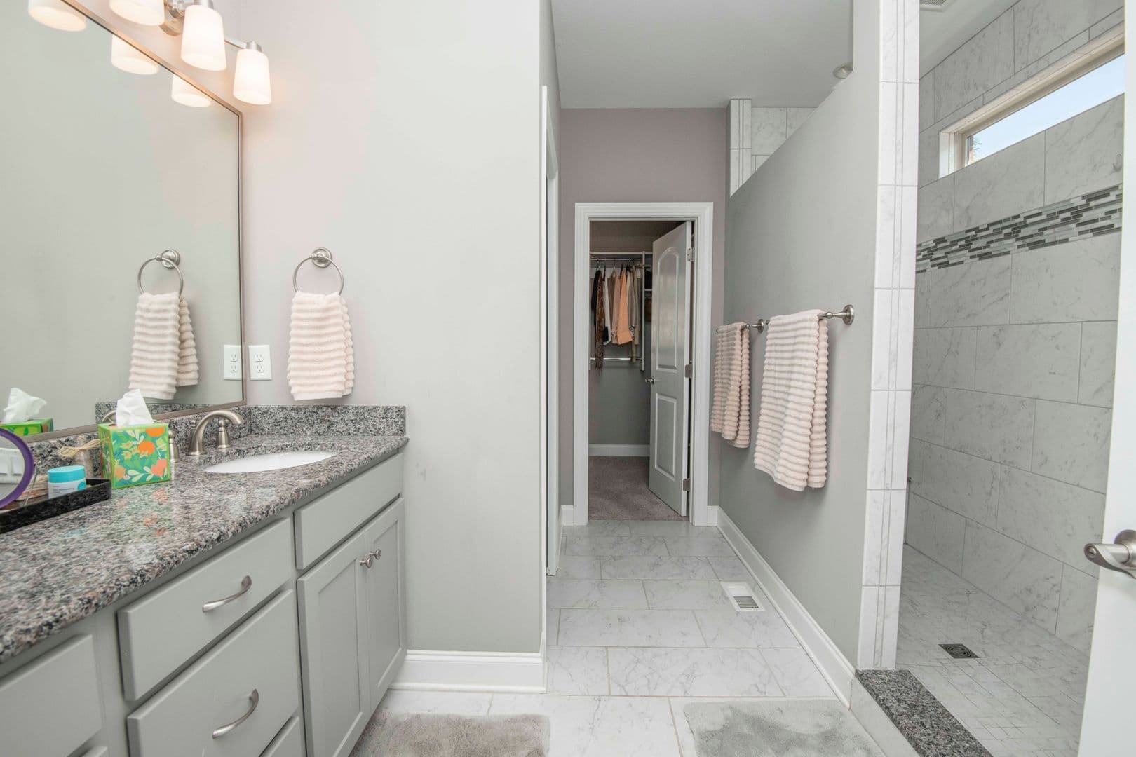 Knoxville House: 12032 Poplar Meadow Lane