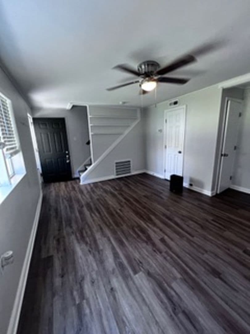Oak Ridge Townhome: 221 West Fairview Road