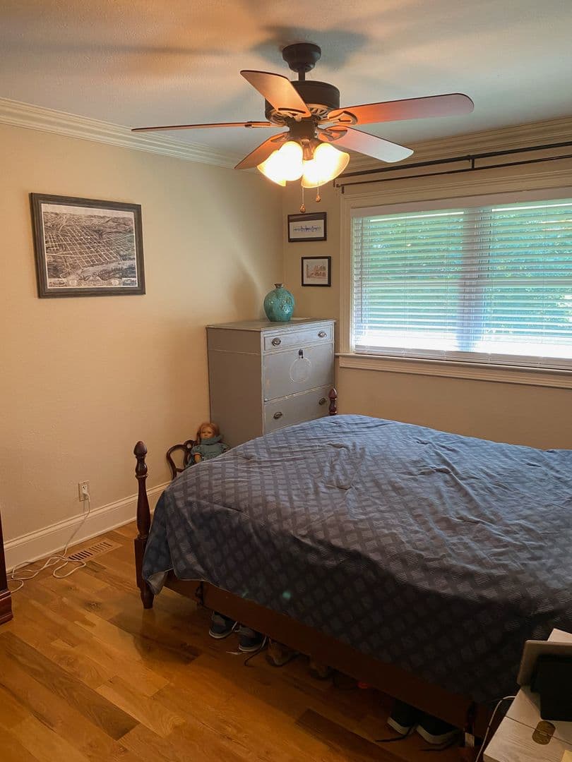 Knoxville House: 10928 Dundee Road