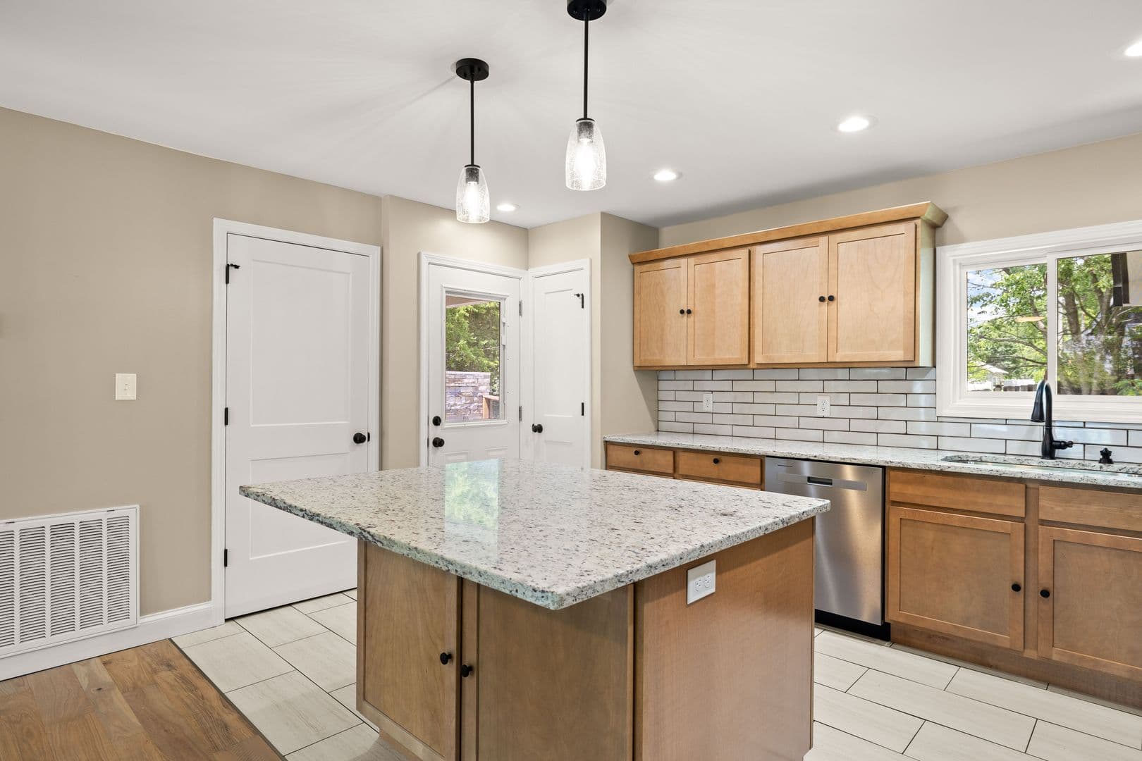 Maryville House: 910 Windlau Court