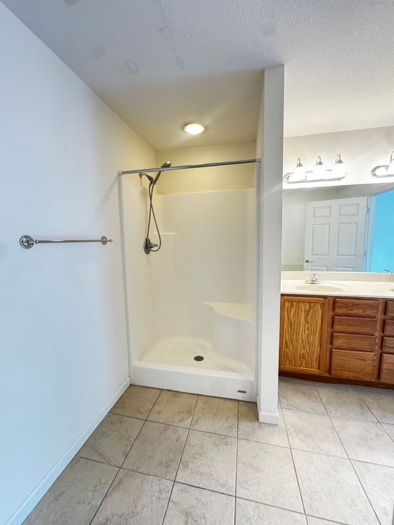 Maryville House: 915 Mercer Drive