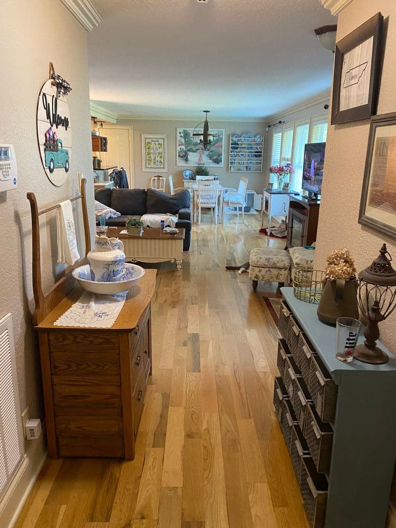 Knoxville House: 10928 Dundee Road