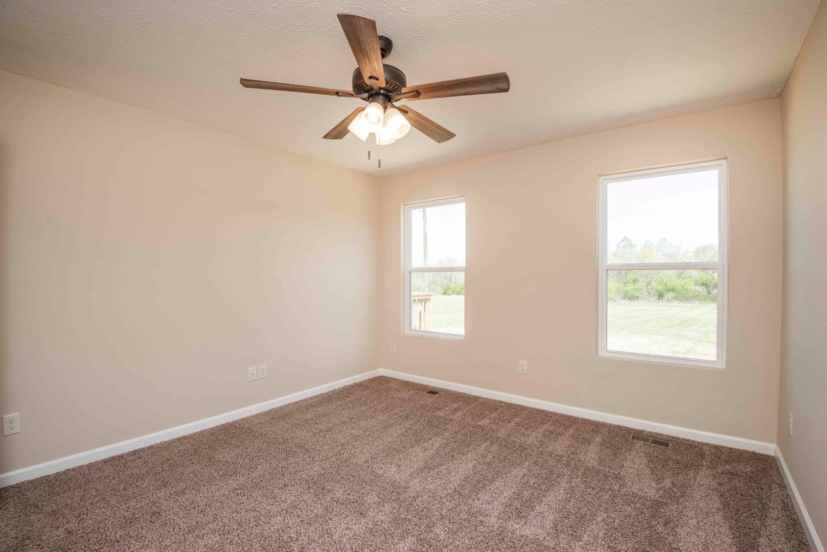 Knoxville House: 7206 Della Drive