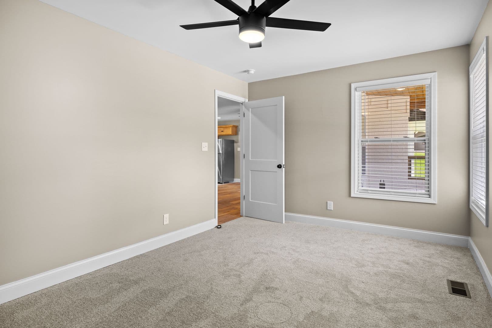 Maryville House: 910 Windlau Court