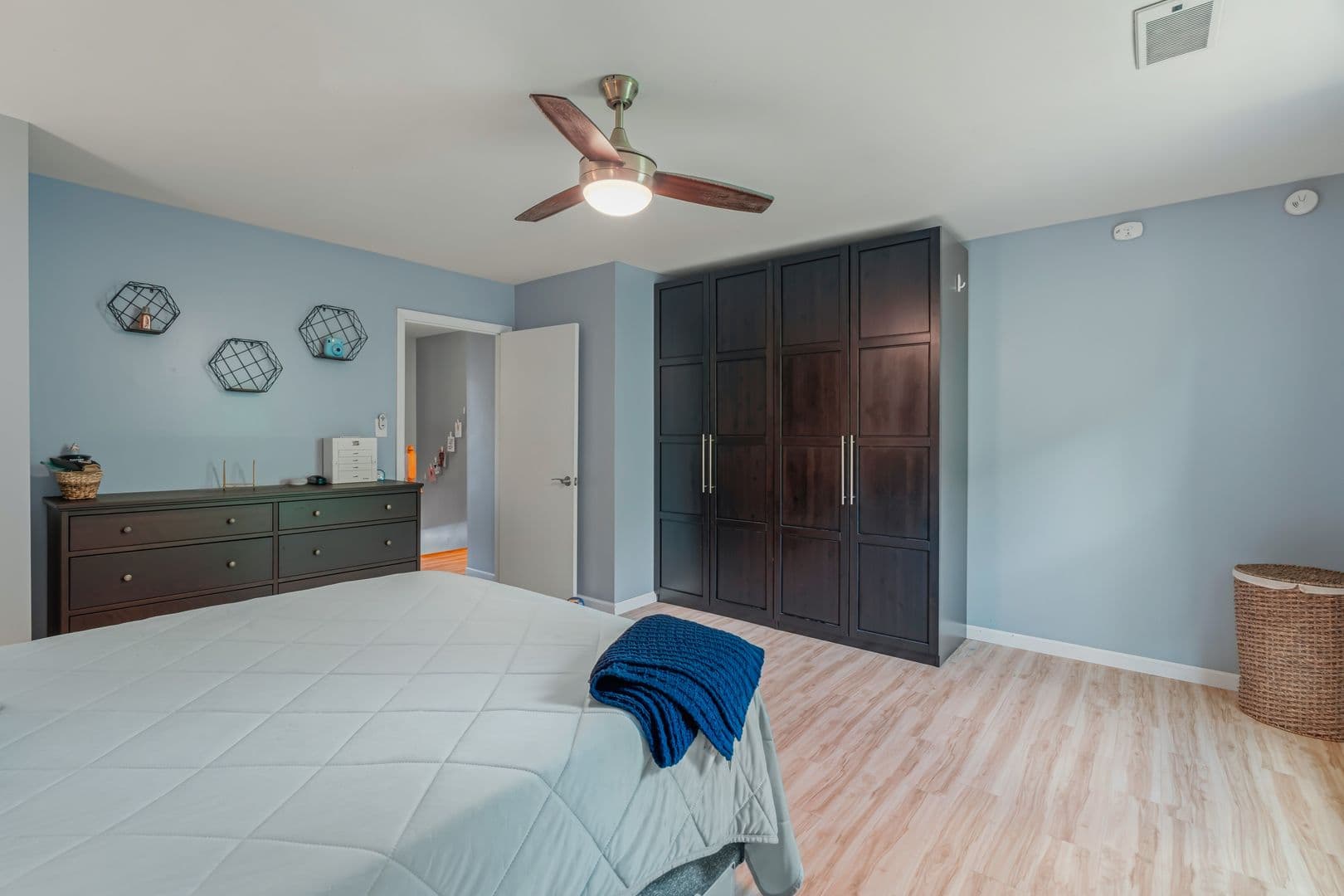 Knoxville House: 7021 Traditional Drive Northwest