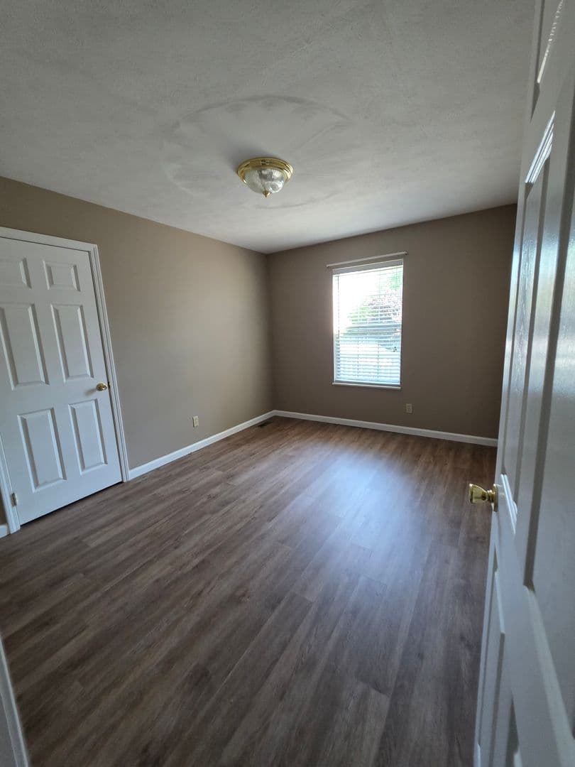 Maryville House: 1012 Willow Creek Circle
