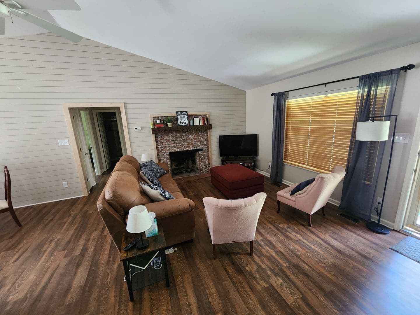 Maryville House: 3232 Fairoaks Drive