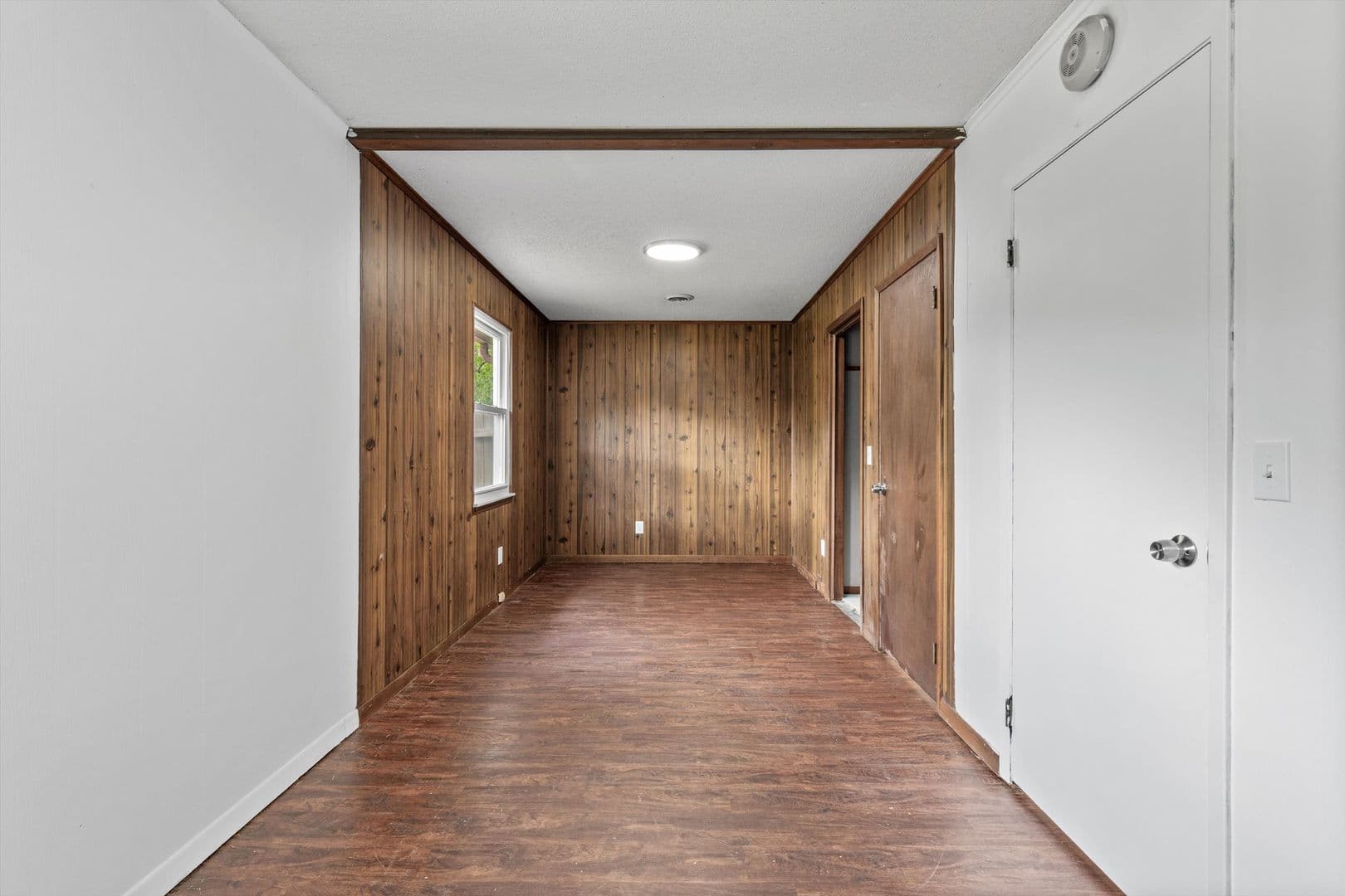Sevierville House: 2205 Island Boulevard