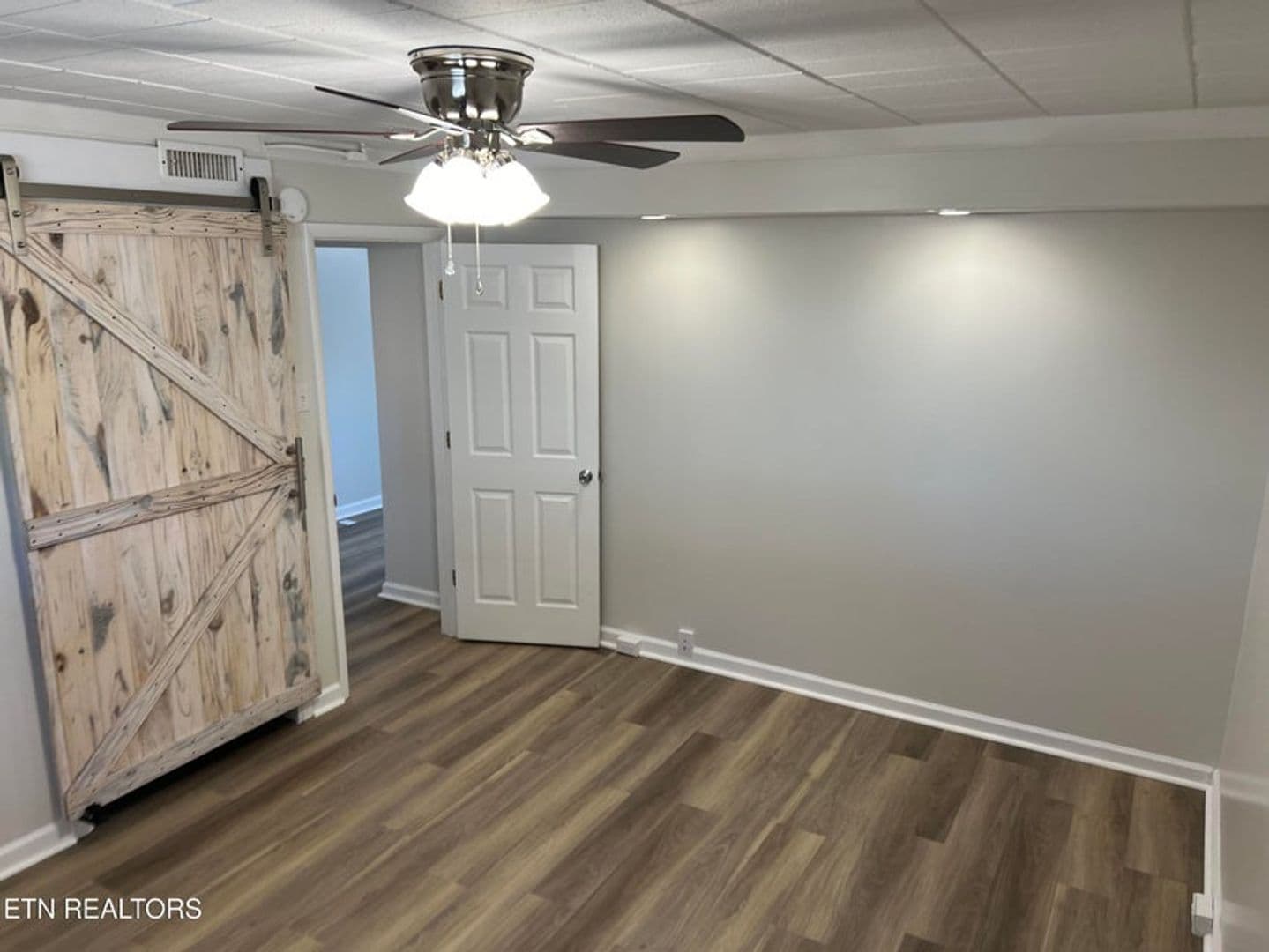 Knoxville House: 614 Agnes Ave.  Apt. #3