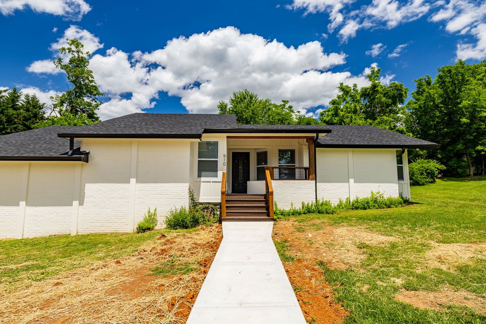Maryville House: 910 Windlau Court