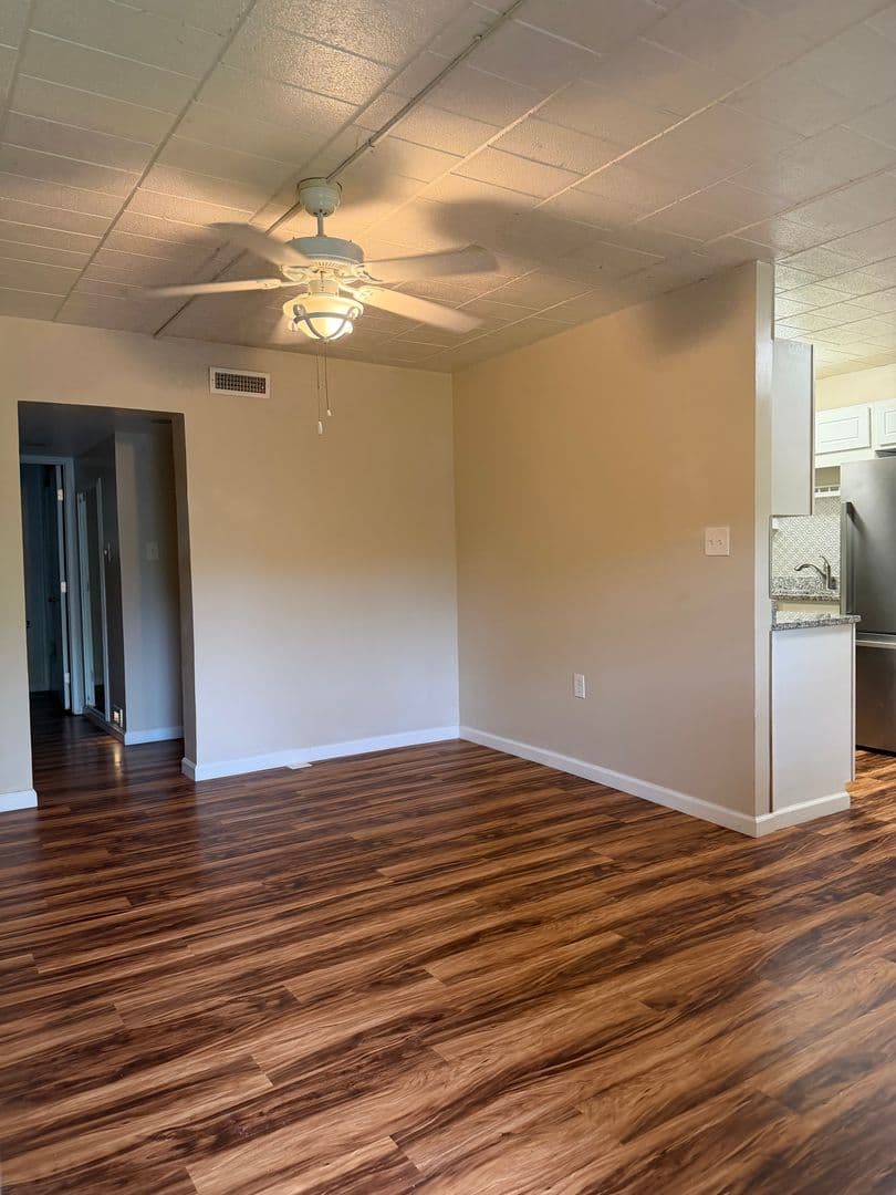 Knoxville House: 614 Agnes Ave.  Apt. #4