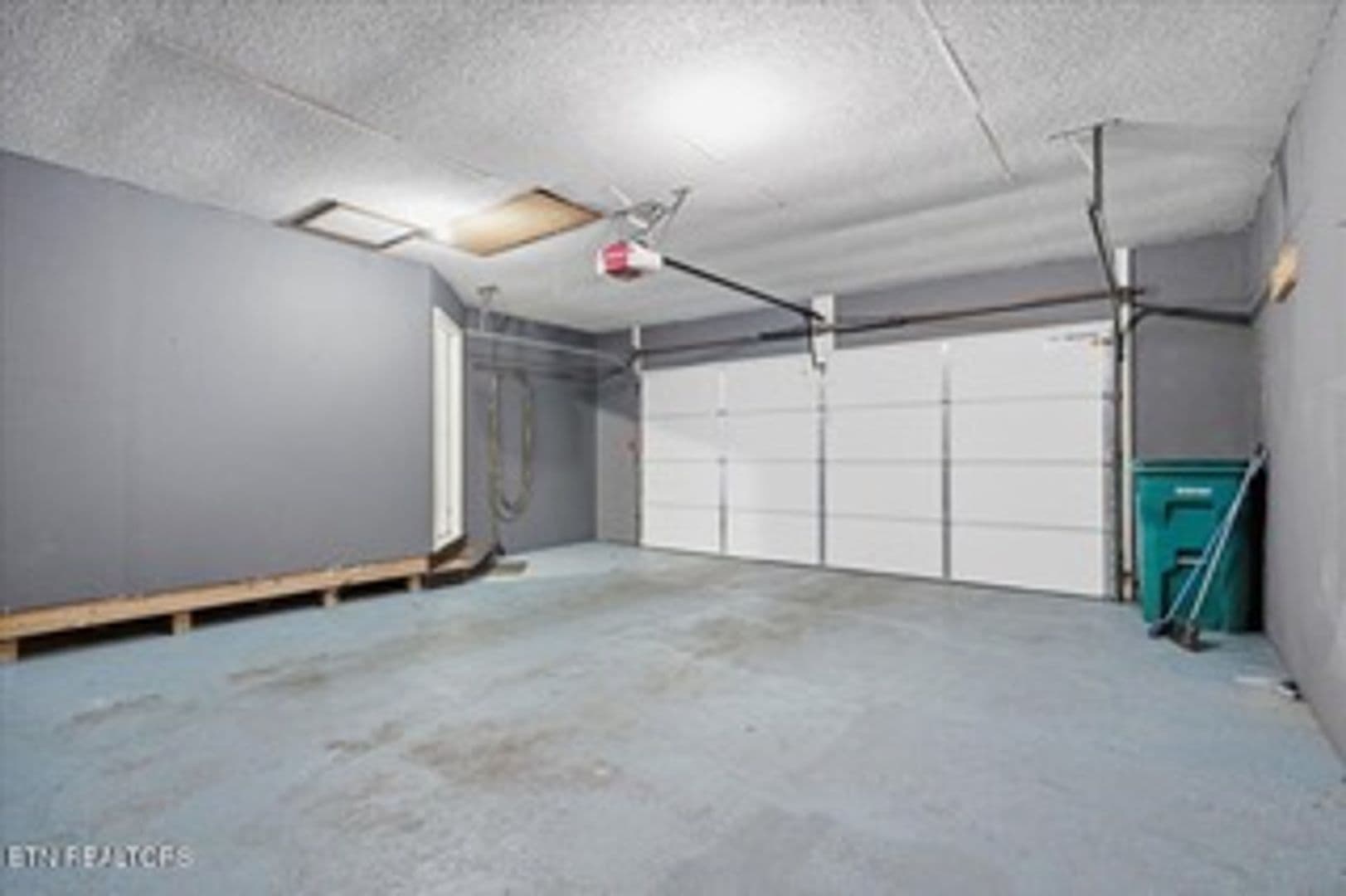 Knoxville House: 8941 Colchester Ridge Road