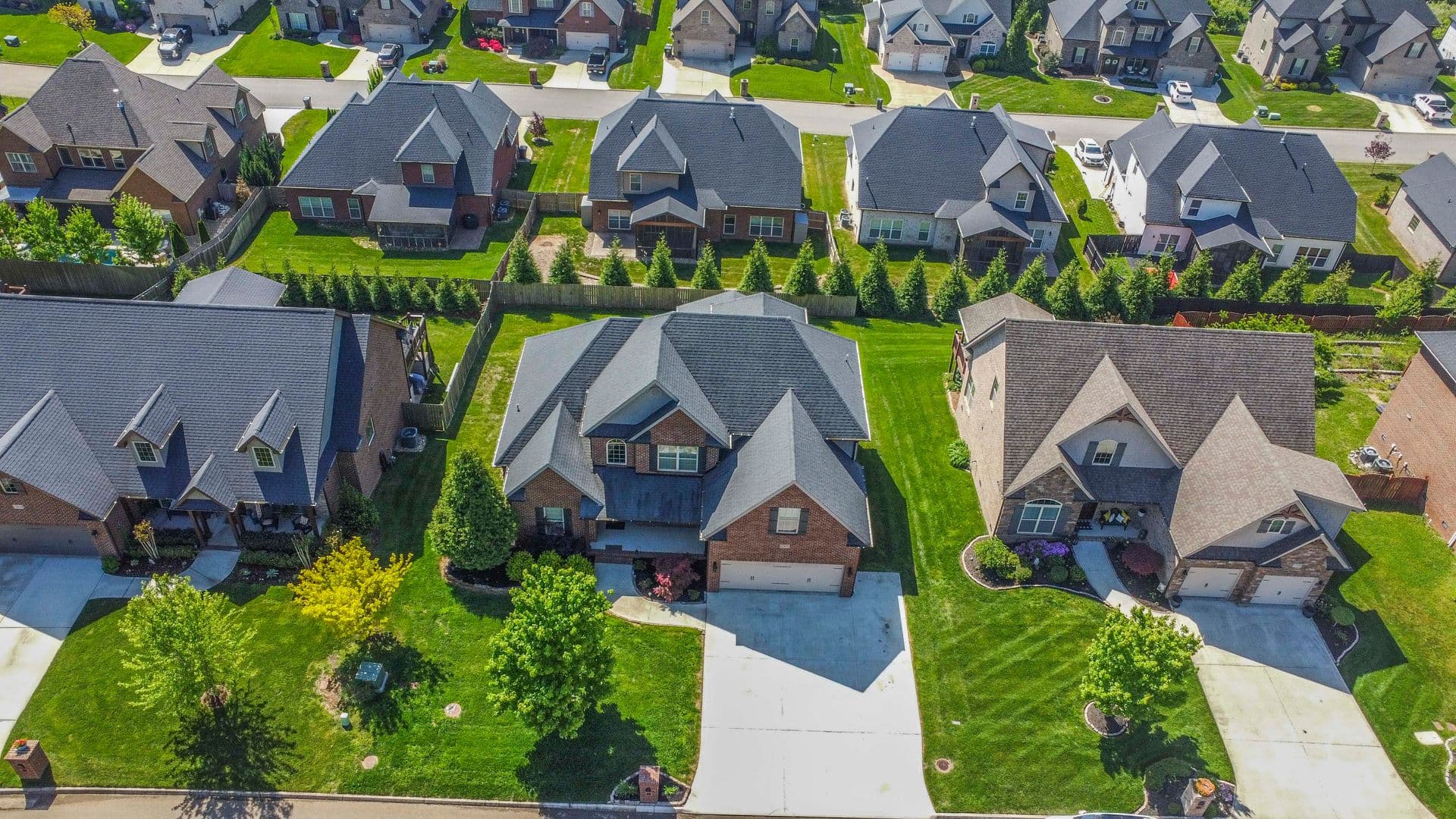 Knoxville House: 12032 Poplar Meadow Lane