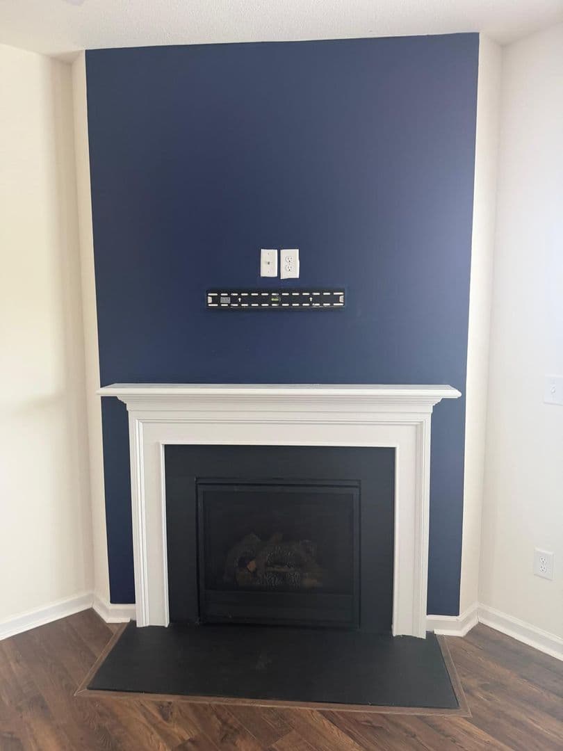 Knoxville House: 915 Utopia Lane