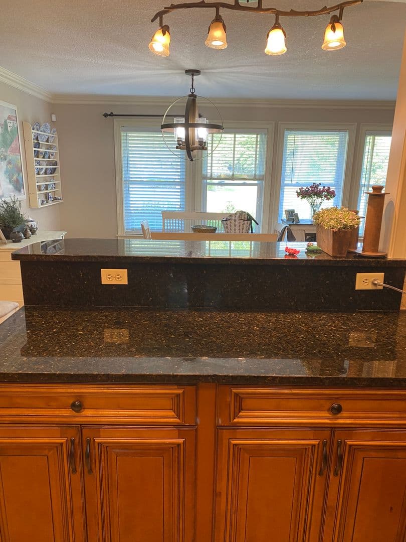 Knoxville House: 10928 Dundee Road