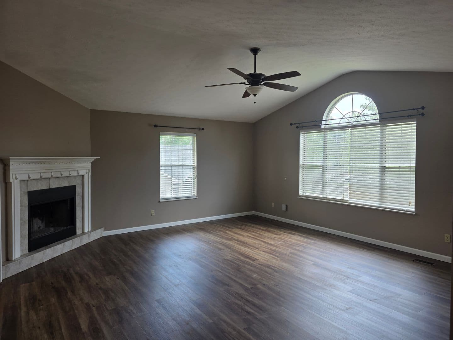 Maryville House: 1012 Willow Creek Circle