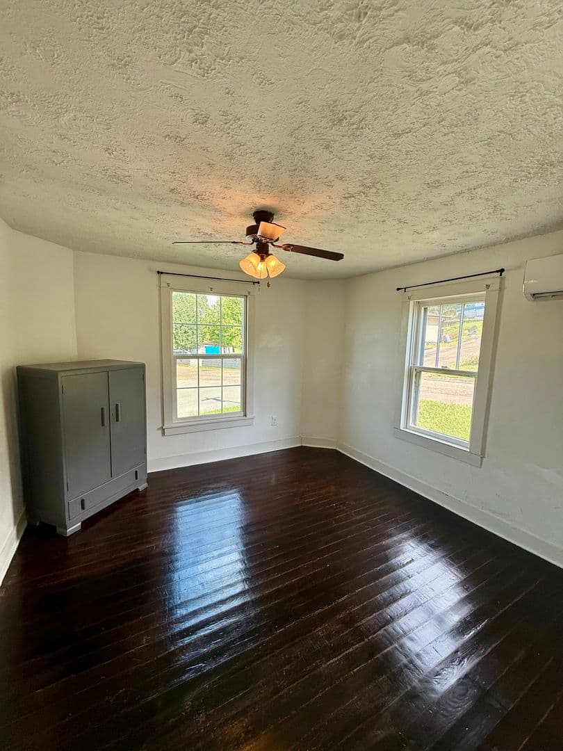 Loudon House: 1116 Freedman Street