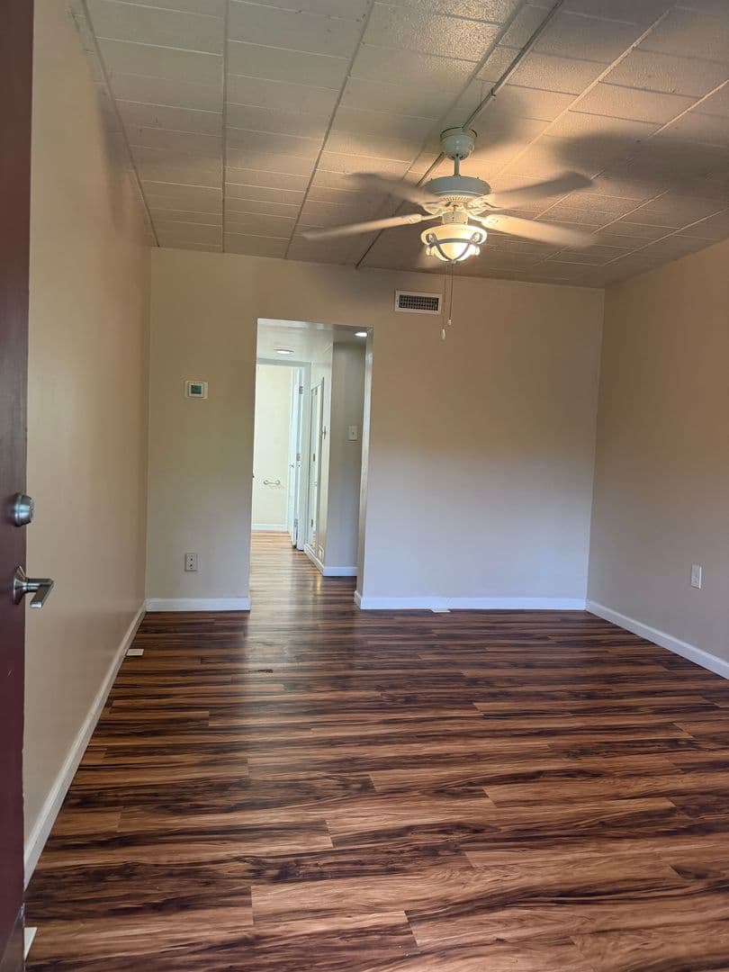 Knoxville House: 614 Agnes Ave.  Apt. #4
