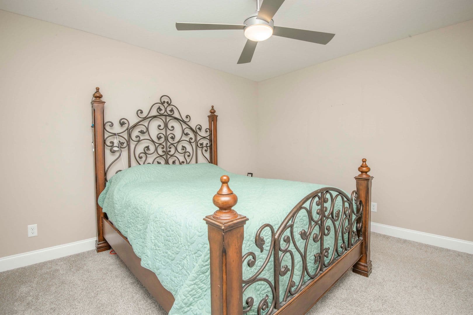 Knoxville House: 12032 Poplar Meadow Lane